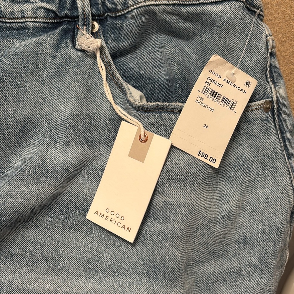 NWT Good American Good Girlfriend Cutoff Denim  Short - Picture 7 of 7